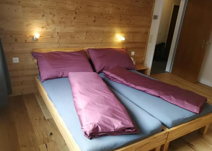 Haus Rhaetikon 1. Og, Links Апартаменты