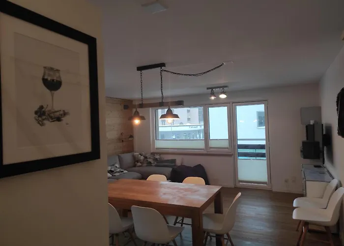 Haus Rhaetikon 1. Og, Links Апартаменты *