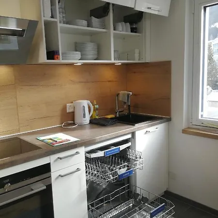 Apartmán Haus Rhaetikon 1. Og, Links